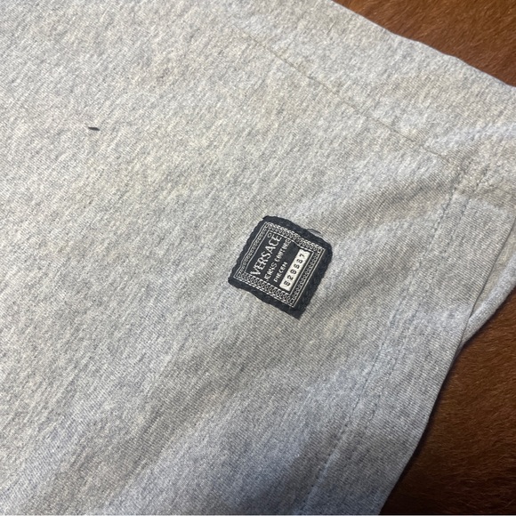 VINTAGE VERSACE JEANS COUTURE T SHIRT - Picture 4 of 7